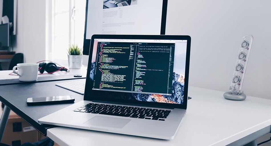 Hiring-a-Freelancer-vs.-an-Agency-for-Your-Web-Design-Needs